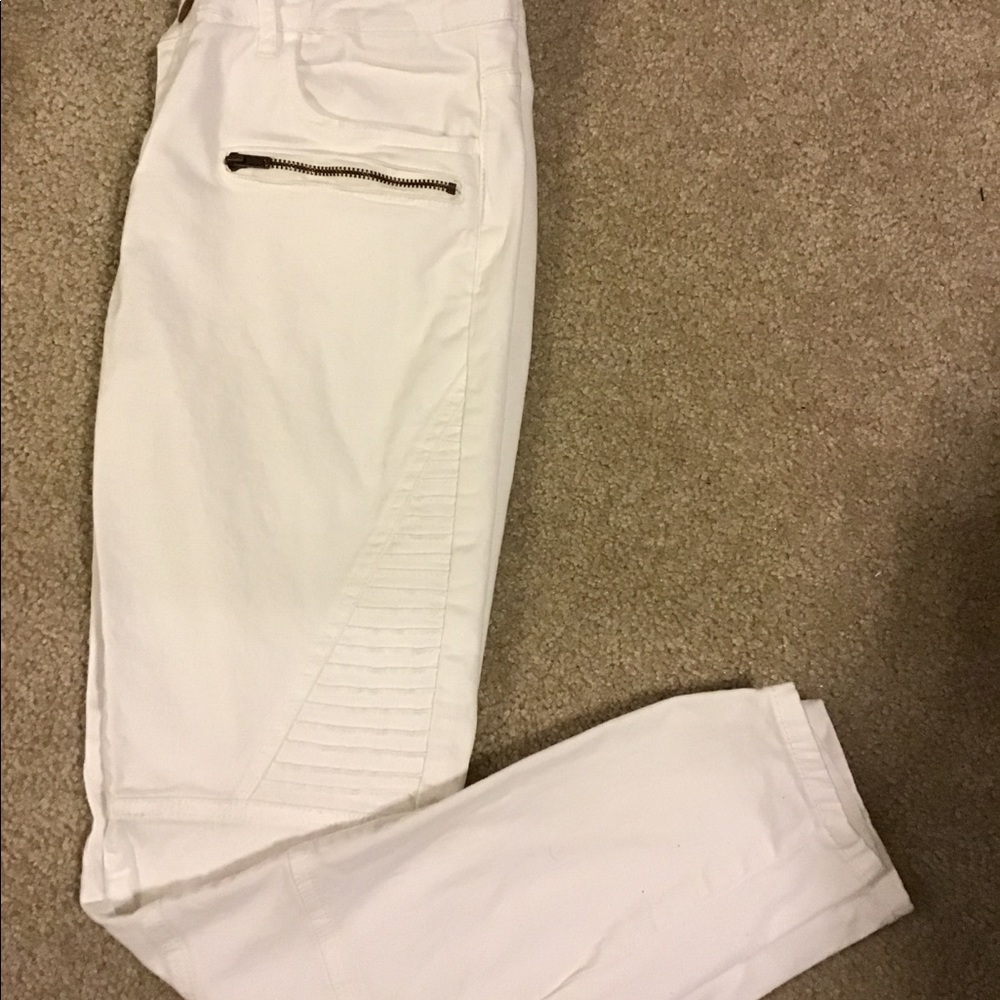 White Metro Edgy Skinny Jean